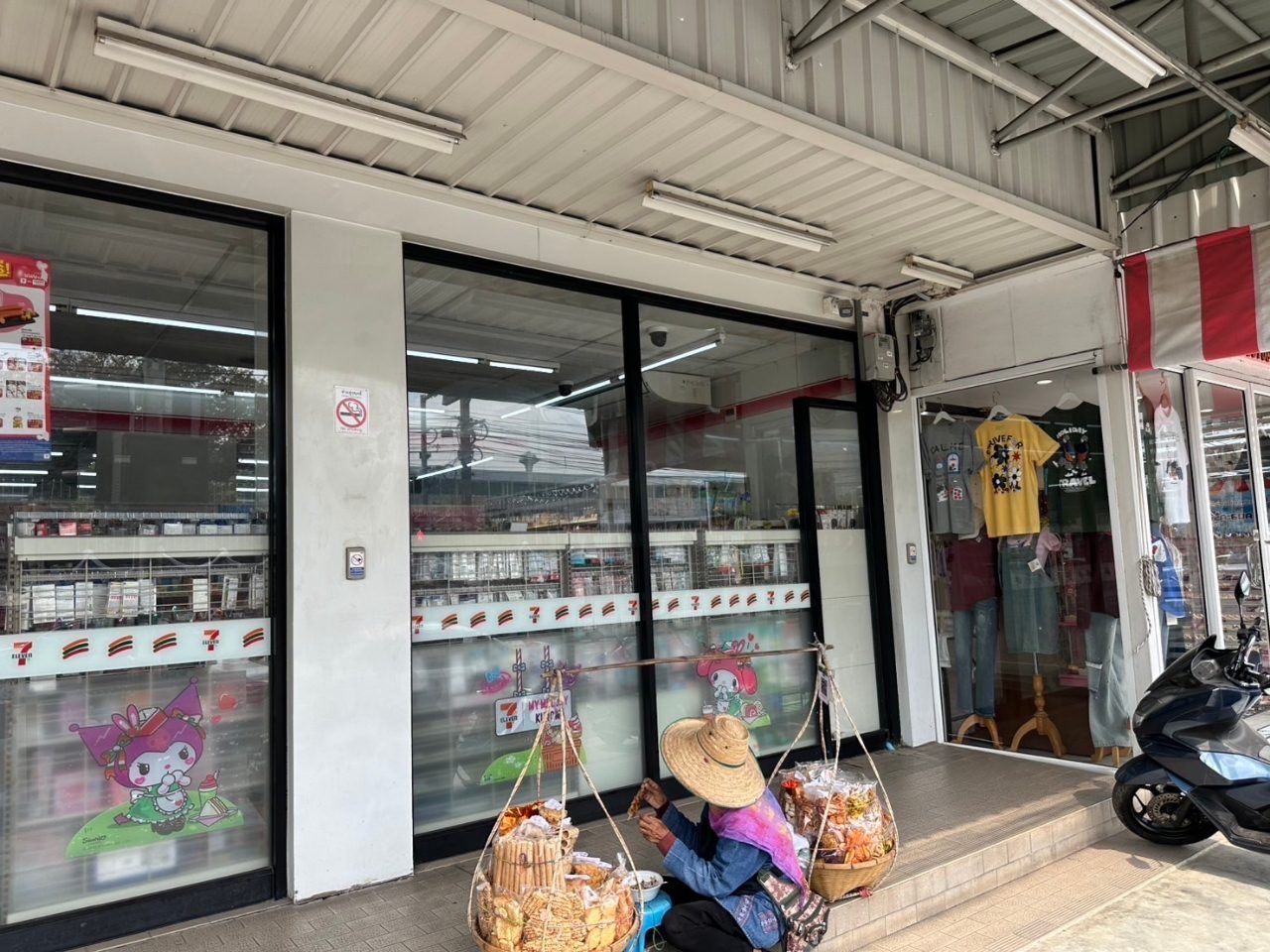 ขายด่วน! อาคารพาณิชย์ 3.5 ชั้น พร้อมผู้เช่า ทำเลทองแบริ่ง ตรงข้าม รร.เซนต์โยเซฟ โทร 092-830-9541 รูปที่ 5