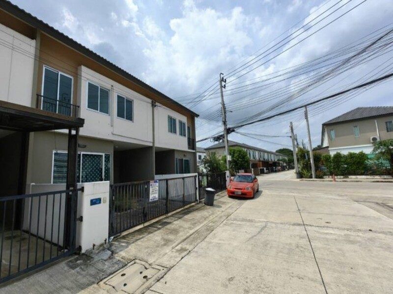 ขายทาวน์เฮ้าส์ 2 ชั้น บ้านพฤกษา ลาดกระบัง–ฉลองกรุง ถนนสังฆประชา แยกจากถนนฉลองกรุง แขวง ลำผักชี เขตหนองจอก จ.กรุงเทพมหานคร รูปที่ 2