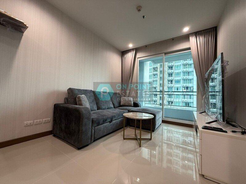 Circle Condominium 1 Bedroom 1 Bathroom for Rent (A2768)