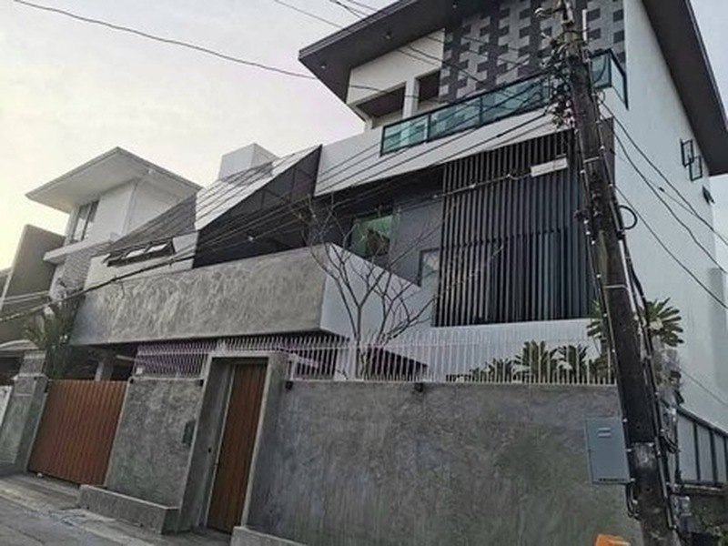 ขาย บ้านเดี่ยว ซอยรัชดานิเวศน์ 16 ใกล้mrtห้วยขวาง ย่านห้วยขวาง โทร 095-164-2956 ปุ้ย