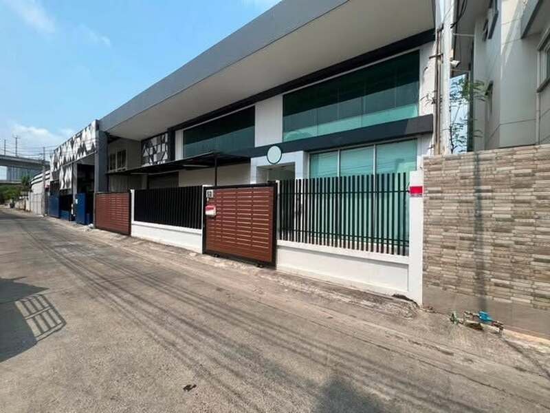 ให้เช่าโกดังพร้อมออฟฟิศ รวม 440 ตรม. รามคำแหงซอย 4 ใกล้แยกคลองตัน พระราม 9 เหมาะสำหรับสต๊อกสินค้า หรือศูนย์กระจายสินค้า รูปที่ 2