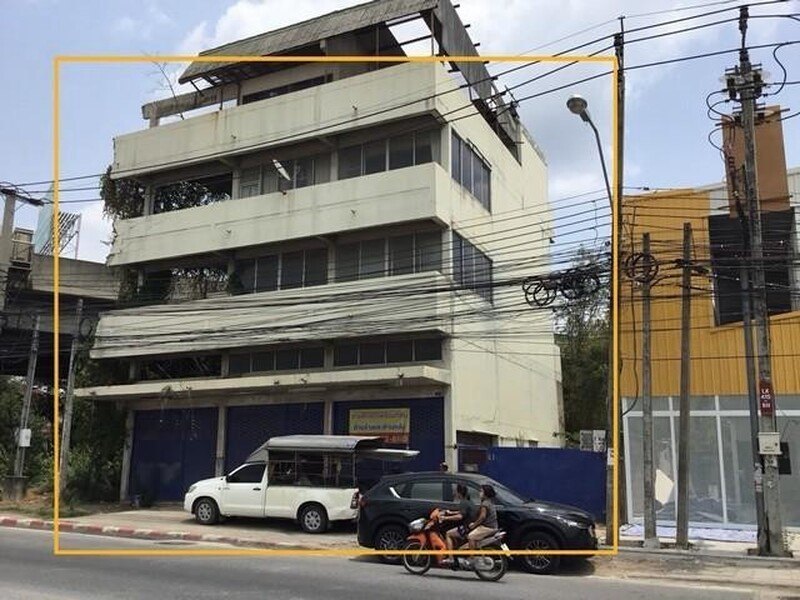 ขายที่ดินพร้อมตึก3คูหา 3.5ชั้น ใกล้ห้าแยกวัชรพล ทำเลทองเหมาะทำธุรกิจได้ดี เนื้อที่ 116.2 ตารางวา ถนนสุขาภิบาล5 รูปที่ 2