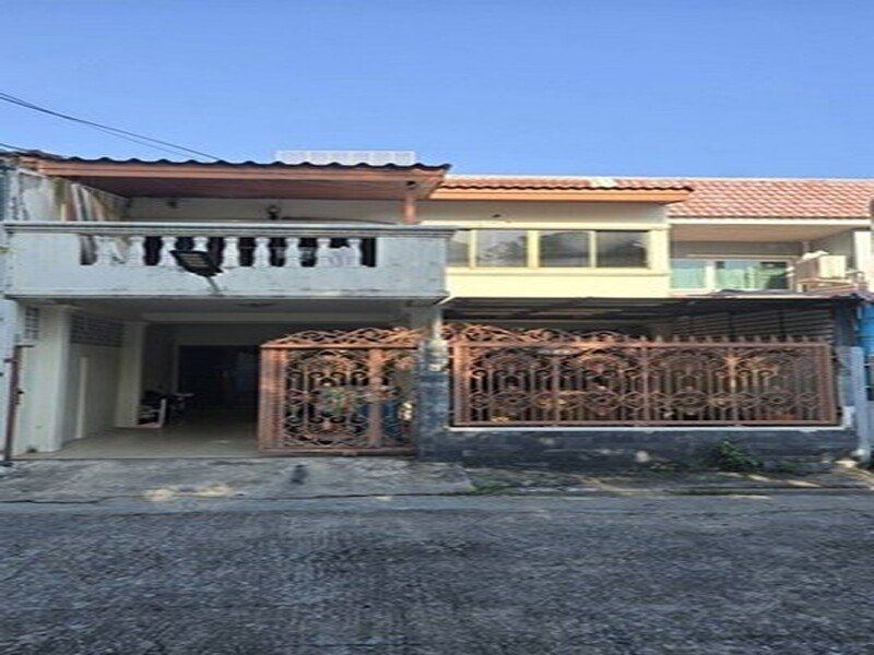 ทาวน์โฮม - ใกล้ พาต้าปิ่นเกล้า เซ็นทรัลปิ่นเกล้า 4500000 thb 3 BR 2 Bathroom 0 Rai 0 ngan 27 Square Wah เดินทางง่าย กรุงเทพ