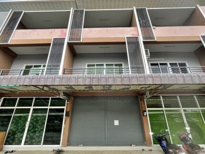ขายอาคารพาณิชย์ 3 ชั้น เปี่ยมสุข พลาซ่า สันกำแพง เชียงใหม่