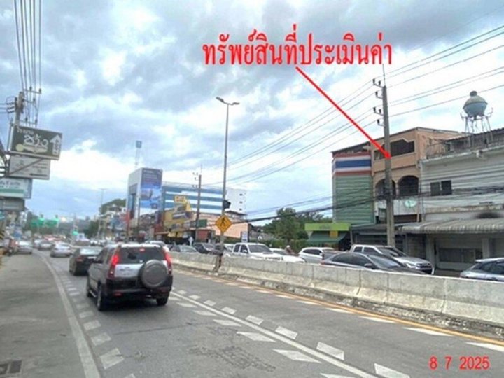 ขายอาคารพาณิชย์ 2 ชั้น เมืองเชียงใหม่   มีชั้นลอยและชั้นดาดฟ้า  ถนนสายเชียงใหม่-ฝา