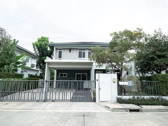 BH3861 ขายหรือให้เช่า บ้านเดี่ยวหรู มัณฑนา บางนา–วงแหวน ซอยรามคำแหง 2 ตรงข้ามเมกาบางนา