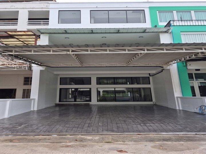 ขายโฮมออฟฟิศ 4.5 ชั้น 90 ตรว. 420 ตรม. รีโนเวทใหม่ ซอยสุขุมวิท 62 ใกล้ BTS บางจาก