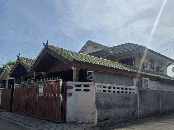 ทาวน์โฮม - 4BR2BR 40 SQ.WA 2790000 บาท ไม่ไกลจาก • สถานีรถไฟฟ้าบางใหญ่ MRT • เซ็ลทรัล เวสเกต • บิ๊กซี บางใหญ่ • โรงพยาบาล เกษมราษฎร์ • โรงพยาบาลบางใหญ่ • ตลาดบางใหญ่ • ตลาดแสงจันทร์ • สถานีตำรวจบางใหญ่ • ที่ว่าการอำเภอบางใหญ่ • ร้านสะดวกมากกว่า 10 ที