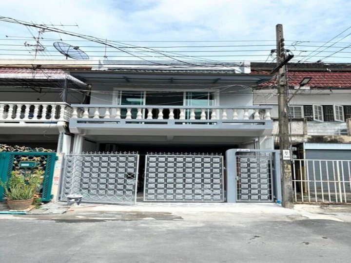 ให้เช่าทาวน์โฮม 2 ชั้น 216 ตรม. 3 ห้องนอน คลองจั่นวิลล่า 1 ซอยนวมินทร์ 32 เฟอร์ครบ