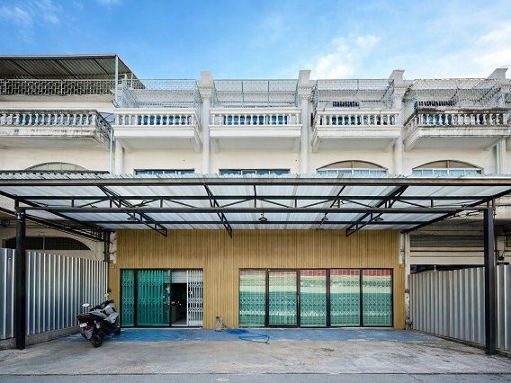 เซ็นทรัล เวสต์เกต 500 ม. MRT ตลาดบางใหญ่ 500 ม.ให้เช่าอาคารพาณิชย์ 2 คูหา 24ตร.วา. 400 ตร.ม. บางใหญ่ ทำเลค้าขาย และสำนักงานศักยภาพสูง