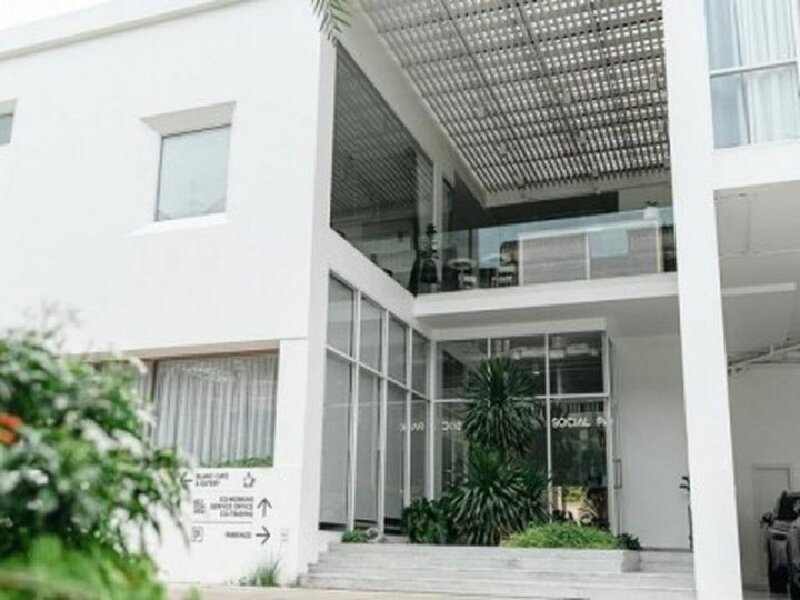 BR 1872 ให้เช่าอาคารสำนักงาน 2 ชั้น ขนาด 1 ไร่ 1,200 ตรม. ศรีนครินทร์ ซอย 5 จอดรถกว่า 30 คัน ใกล้ MRT ศรีกรีฑาเพียง 300 เมตร