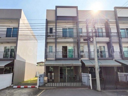 ทาวน์โฮม 3 ชั้น บ้านกลางเมือง สวนหลวง ใกล้ MRT สถานีศรีอุดม