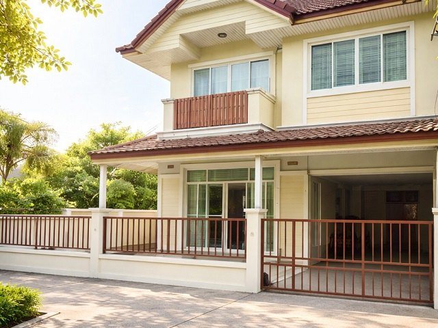 รร.สารสาสน์วิเทศ สายไหม 1 กม. ให้เช่าบ้าน 2 ชั้นหลังมุม 40ตร.วา. สุขาภิบาล 5 320ตร.ม.  เฟอร์ฯครบ 3 นอน 2 น้ำ