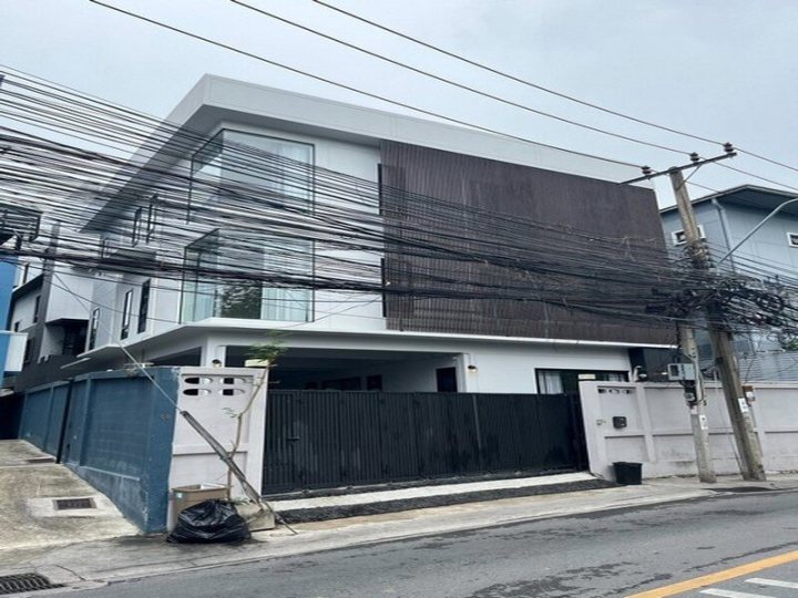ให้เช่า บ้านเดี่ยว ซอย 20 มิถุนา ถนนสุทธิสารวินิจฉัย ห้วยขวาง เดินทางสะดวก เหมาะทำธุรกิจ